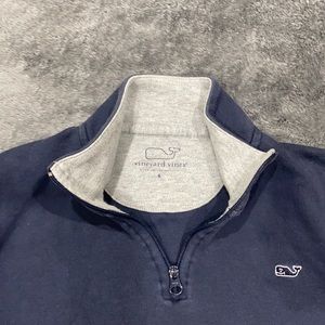 vineyard vines boy sweater in size 6